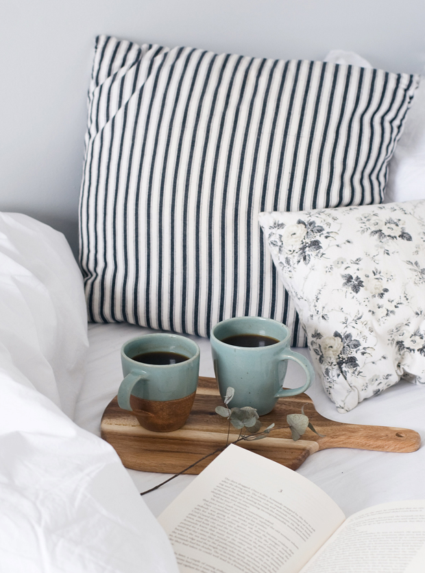 Sea-green and terracotta mugs by The Other Ducklyin | Weekend Rituals | These Four Walls blog