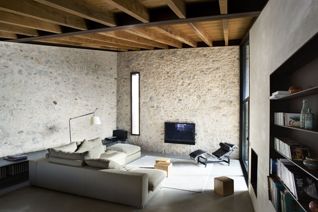 Home tour | Ancient meets modern in Girona | These Four Walls blog