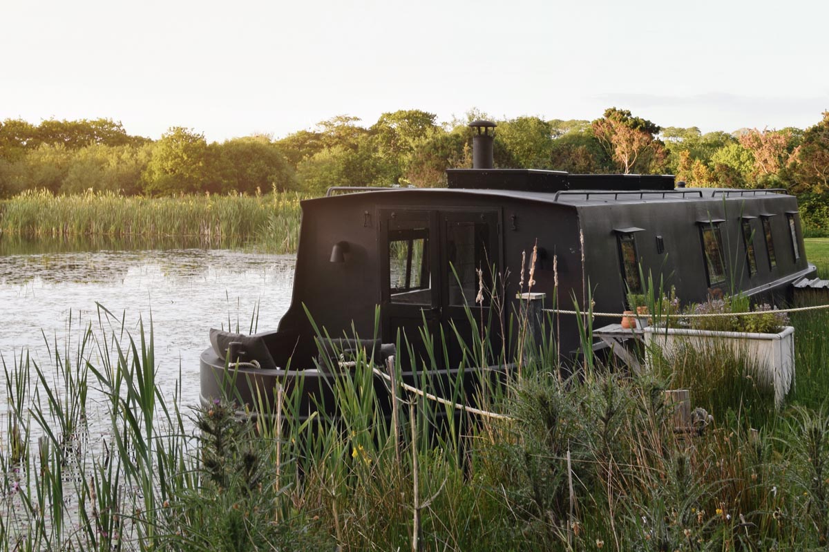 A weekend aboard Blackbird - a stylish houseboat rental with contemporary interiors and a peaceful setting on a North Devon lake | These Four Walls blog