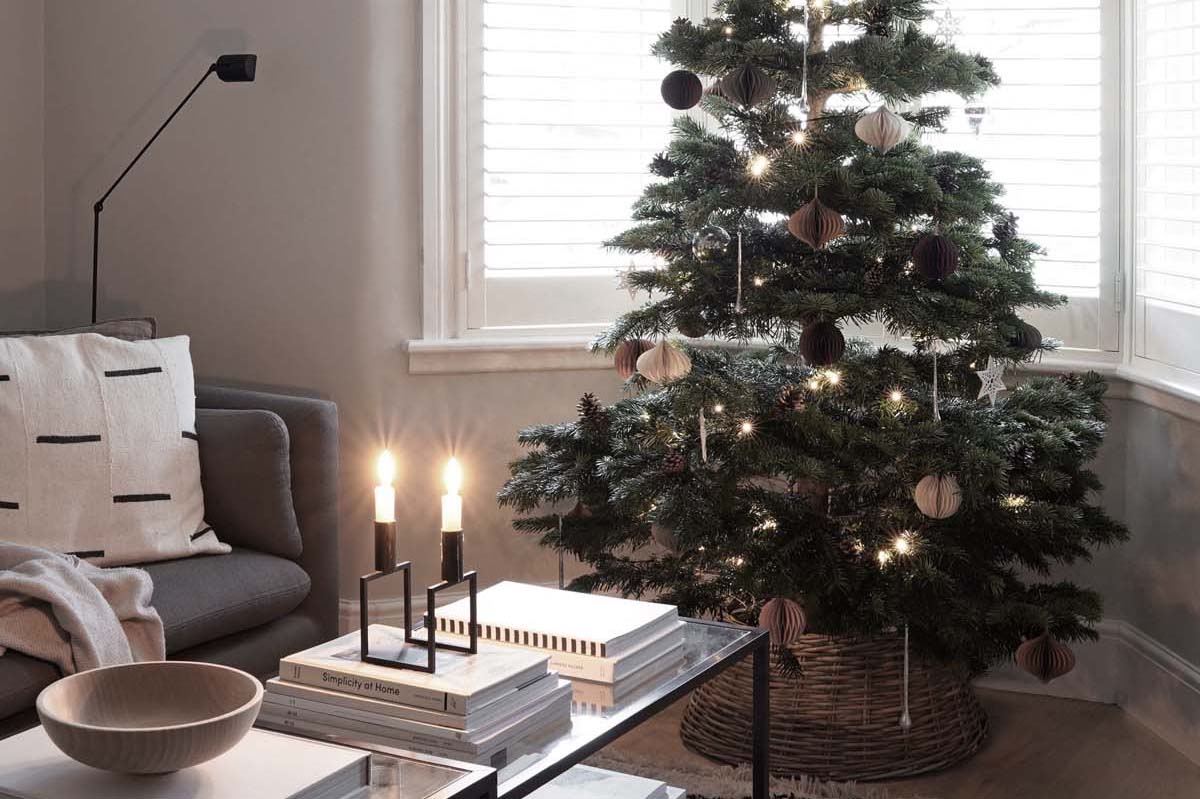 Minimalist Christmas decorations in neutral, nature-inspired colours | These Four Walls blog