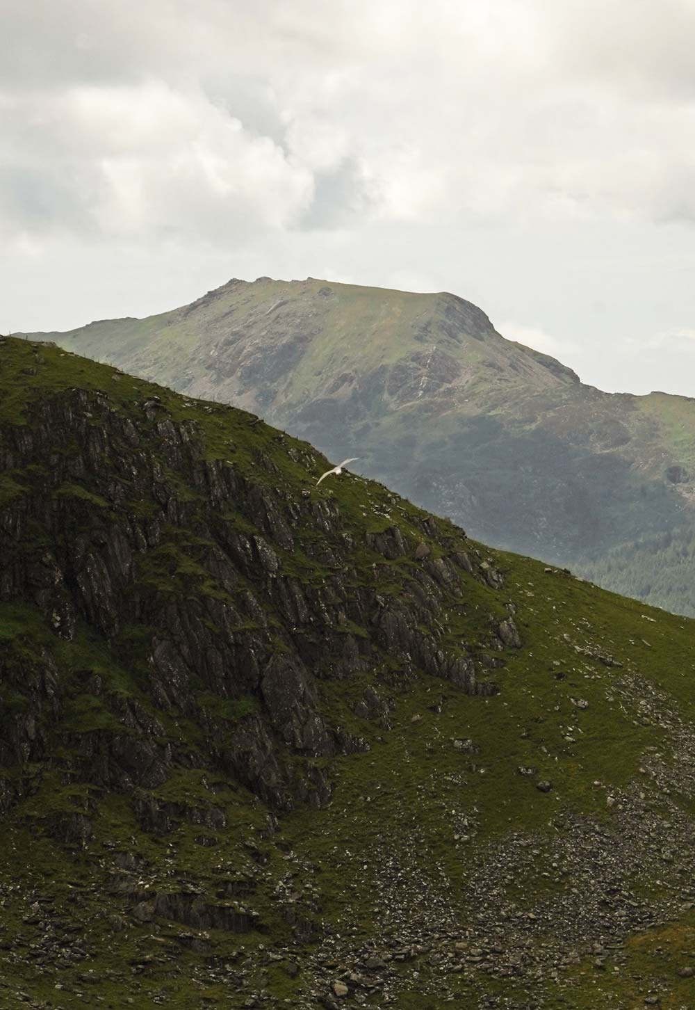Driving along the Llanberis Pass and Pen Y Pass in Eryri National Park | Exploring North Wales & Snowdonia | These Four Walls blog